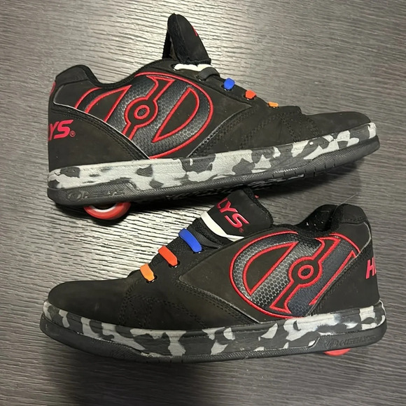 HEELY’S Men’s Matte Black w Camo Tread Sneakers Size 7 - Picture 3 of 6